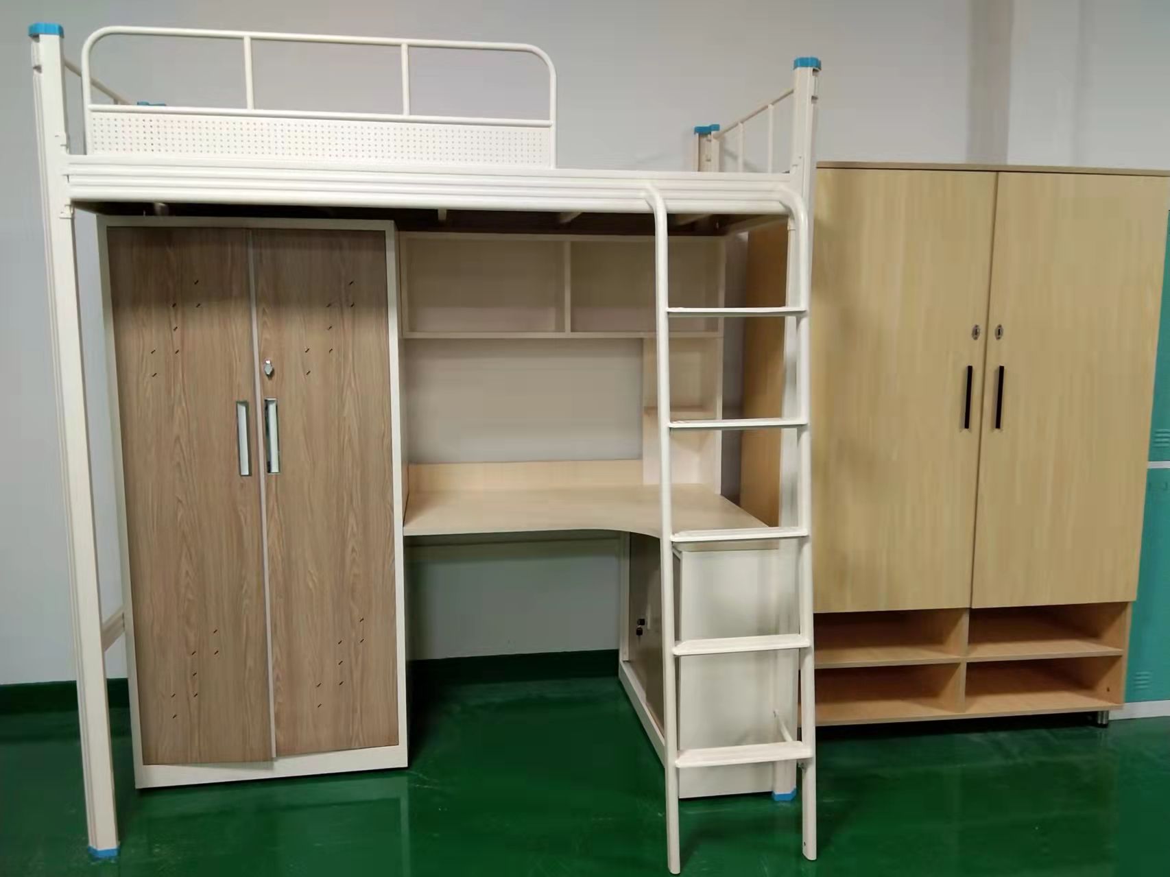 雙層鐵床是成人床嗎？它的高度是多少？