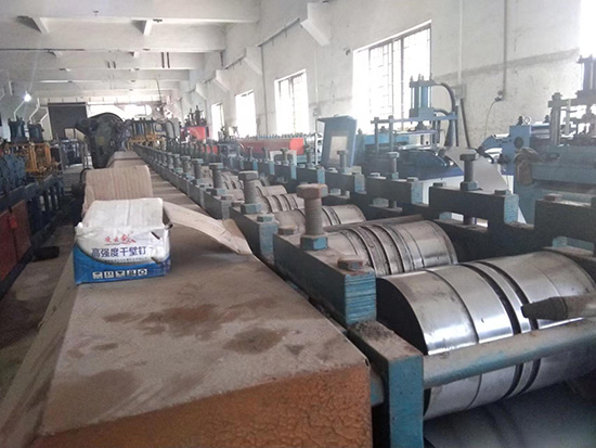 你見過(guò)鐵架床生產(chǎn)車間嗎？