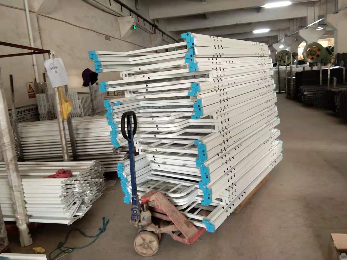 大學(xué)生公寓床廠家批發(fā)靠譜嗎？