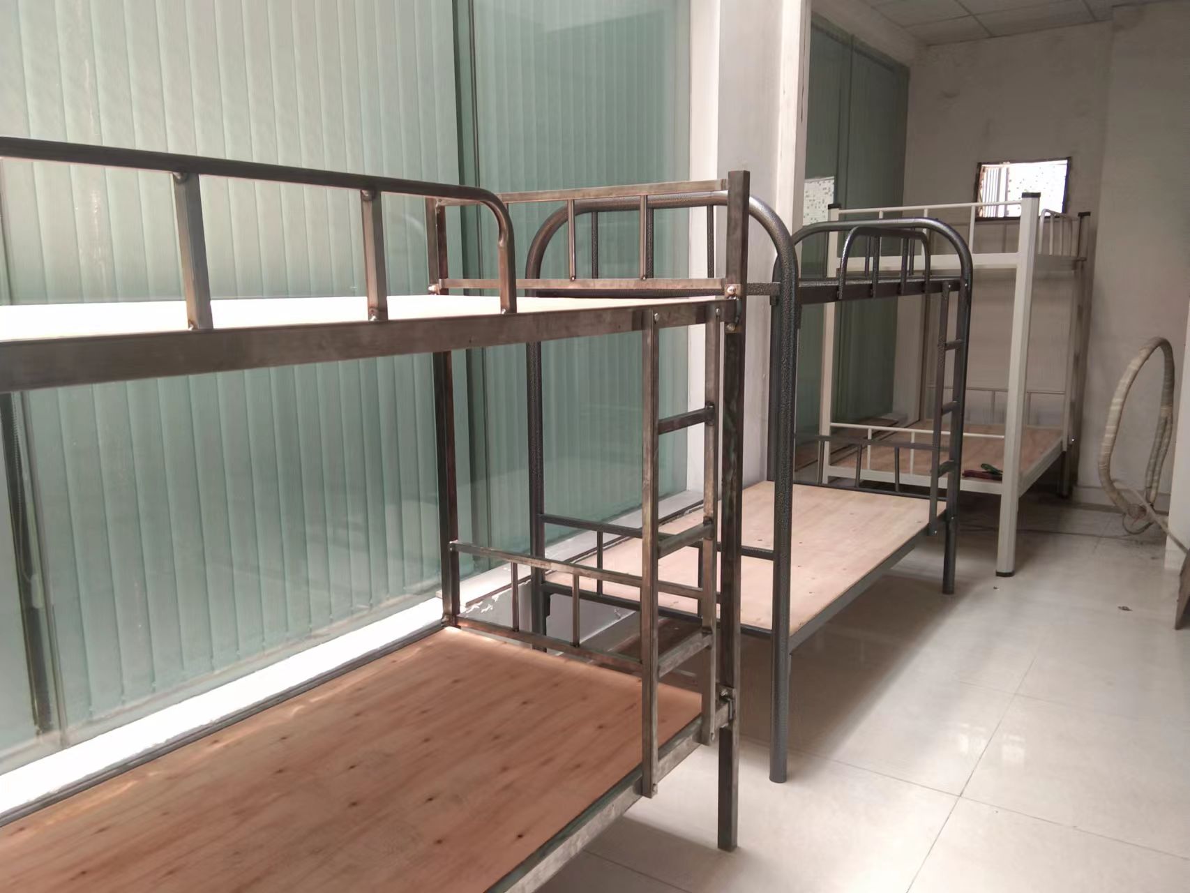 上下鋪鐵床哪一種連接方式好？